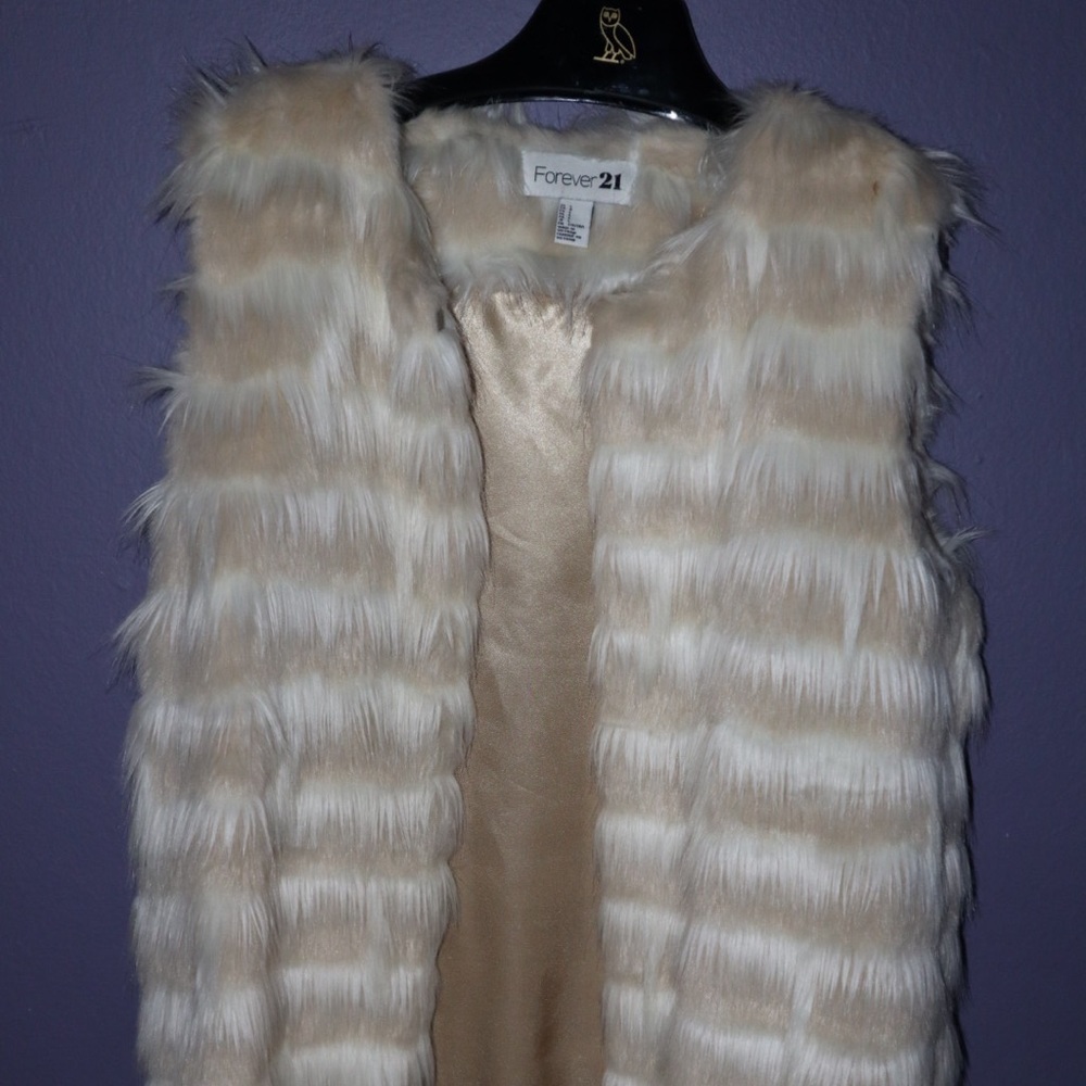 Faux fur forever 21 vest